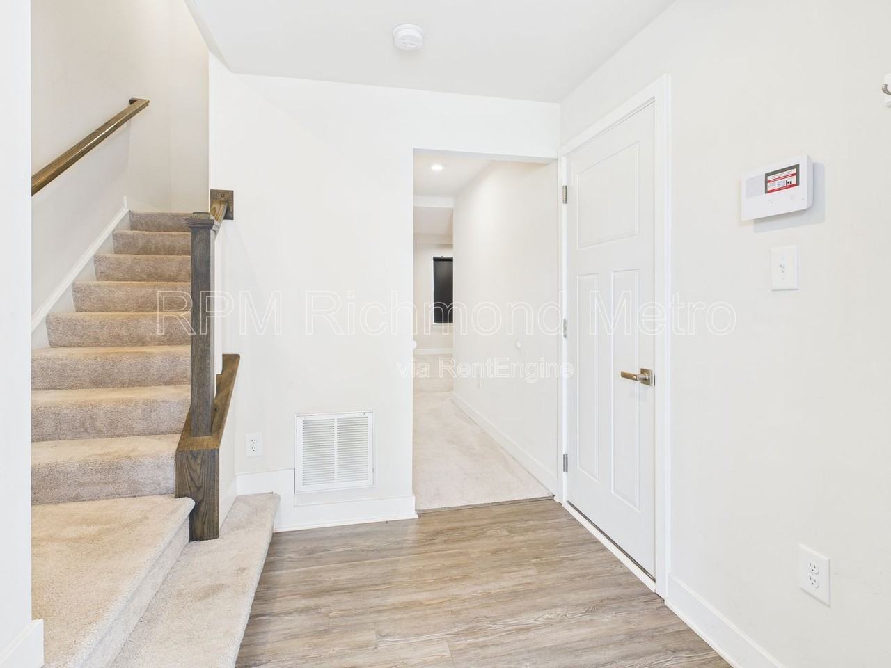 2104 Boro Ridge St - Photo 4 of 34