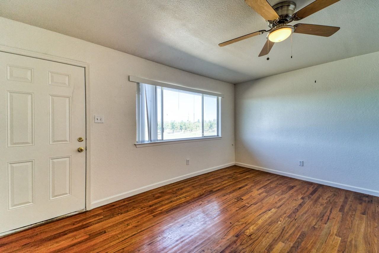 4502 Franklin Road - Photo 3 of 17