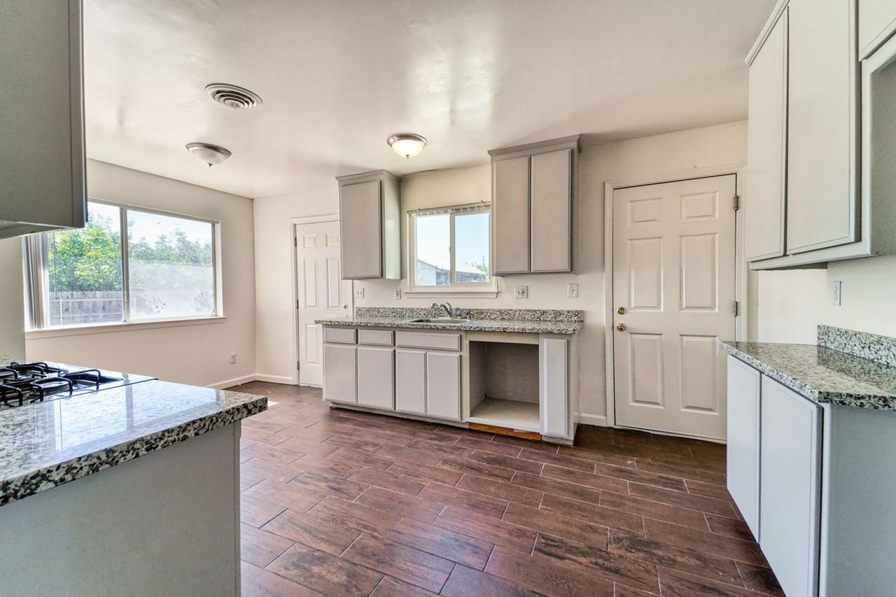 4502 Franklin Road - Photo 7 of 17