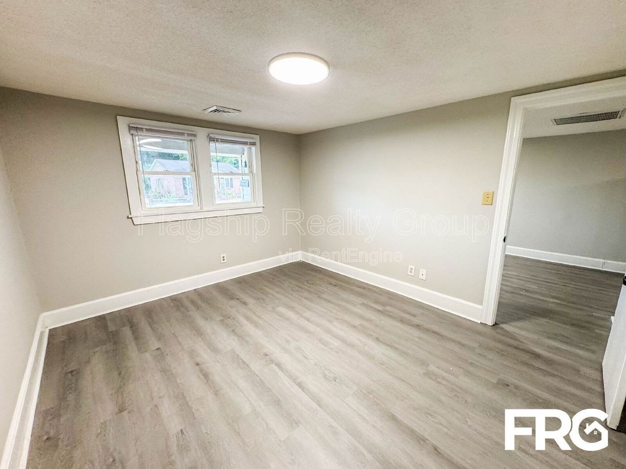 600 Howell St #D - Photo 6 of 23