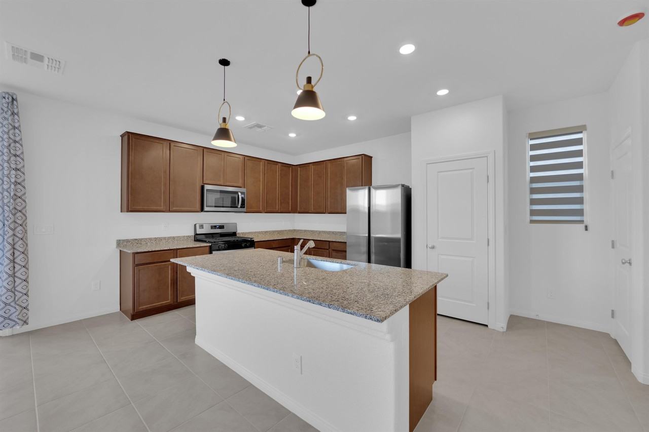 4171 Scarlet Cob Ave - Photo 6 of 29