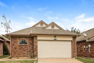 1385 Chinaberry Dr - Photo 1 of 1