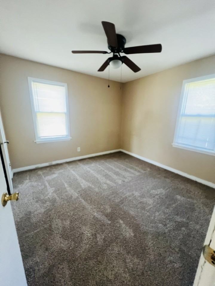 2210 N Independence St - Photo 5 of 6