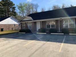 featured image of 986A Live Oak Dr