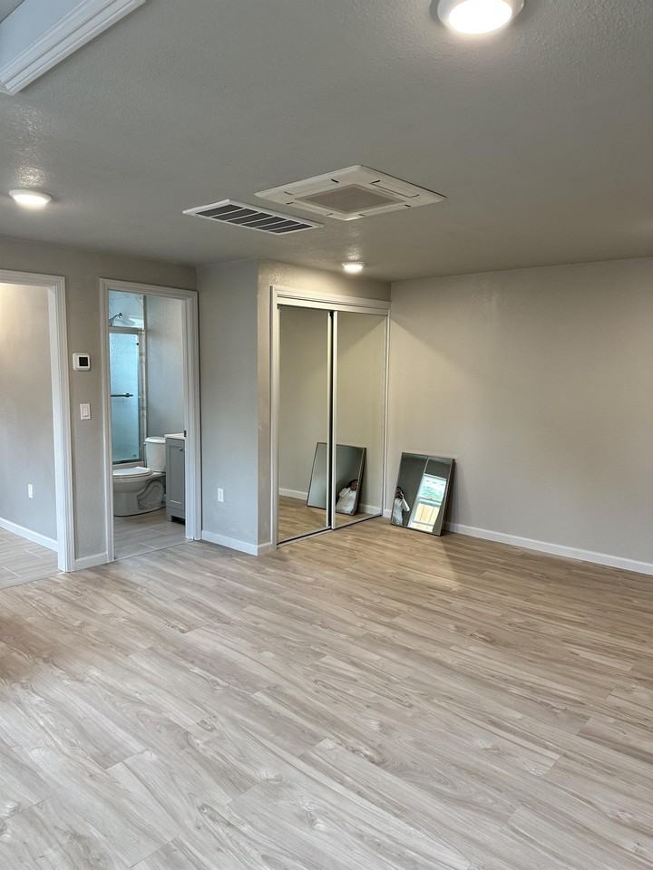 475 Fortuna Ave - Photo 3 of 11