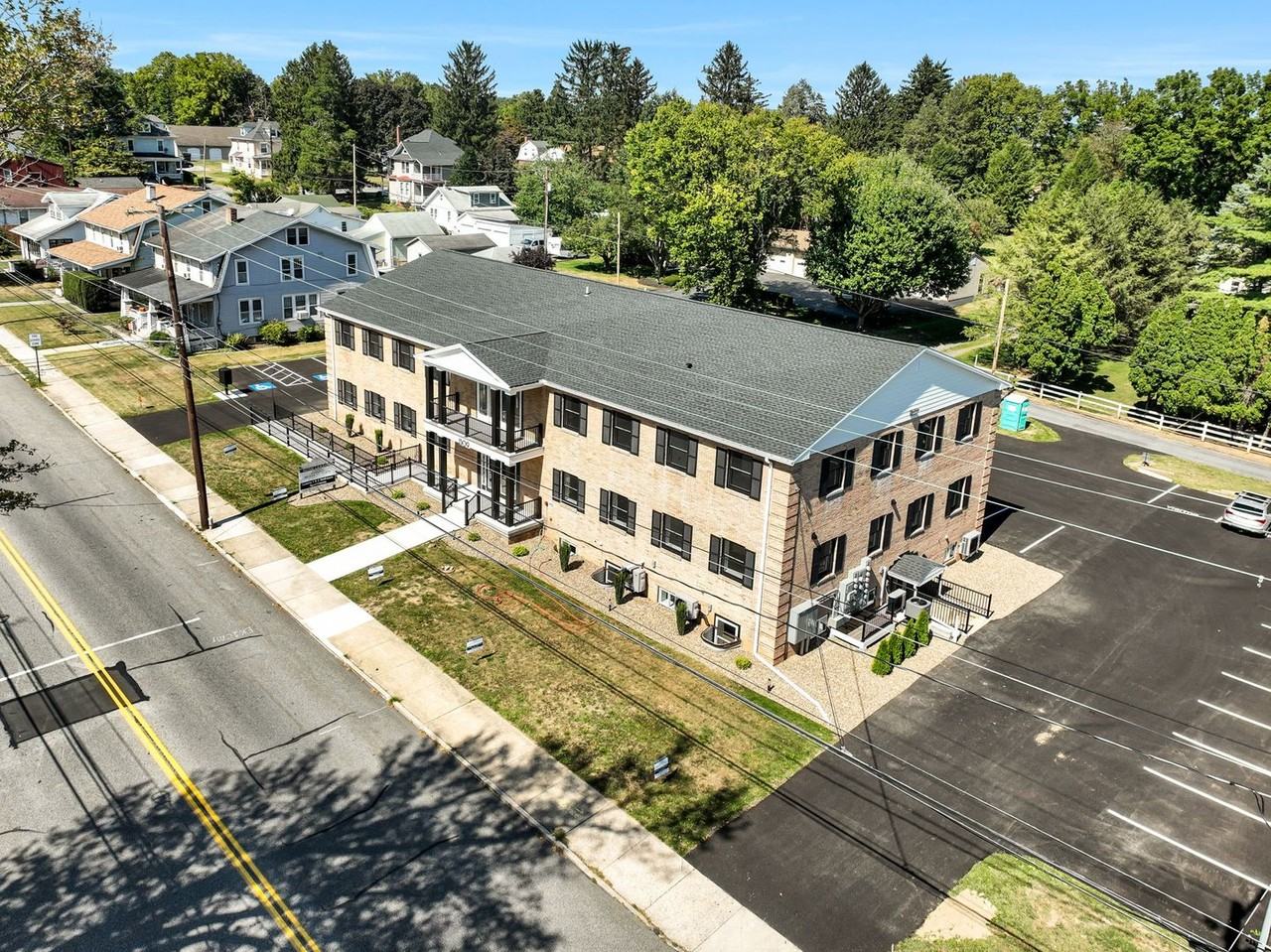 1309 N Bridge Street - Photo 6 of 50