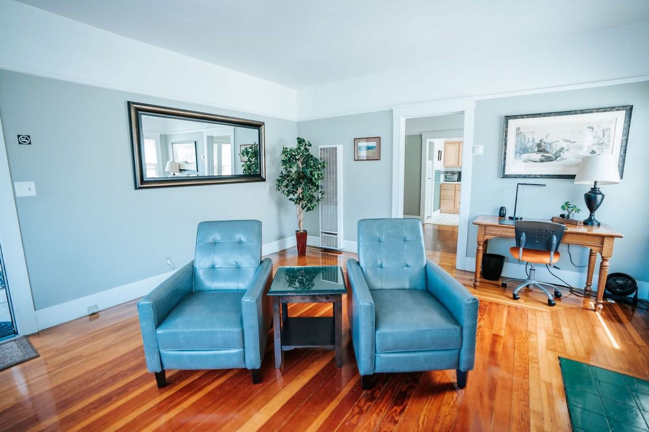 1219 H St - Photo 6 of 26