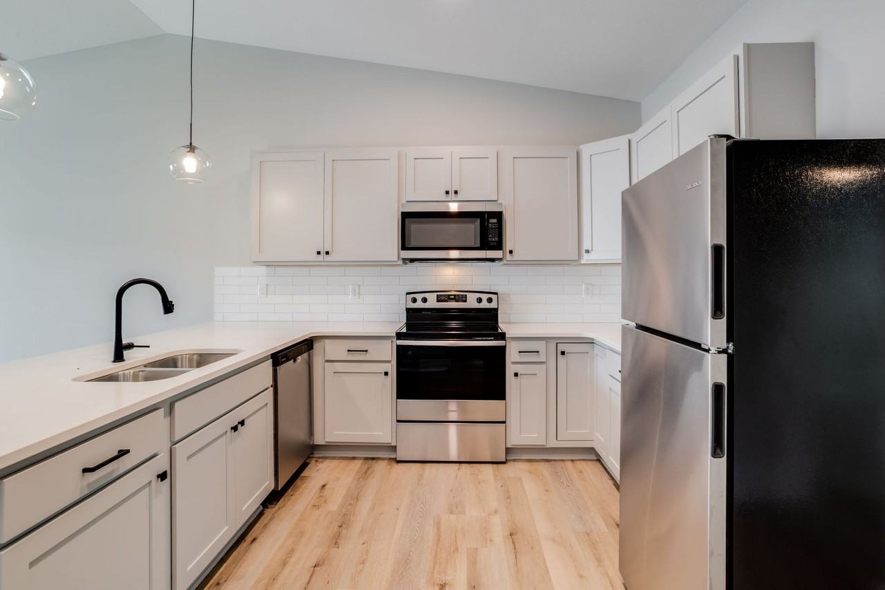 The Enclave - Photo 6 of 16