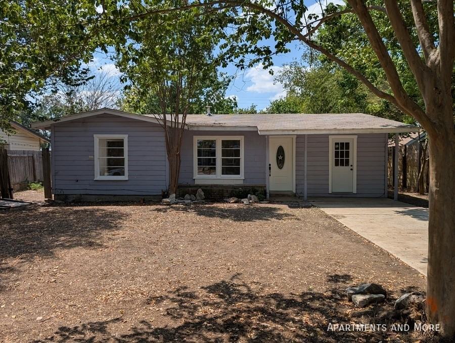 912 Sycamore St - Photo 2 of 17