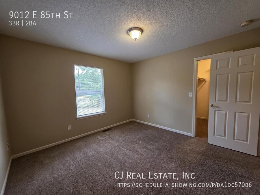 9012 E 85th St - Photo 7 of 11