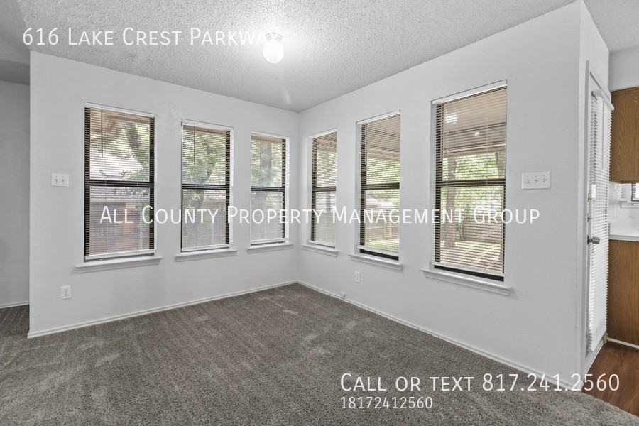616 Lake Crest Pkwy - Photo 3 of 15