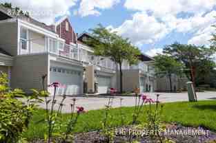 871 Wescott Sq #871 - Photo 1 of 1