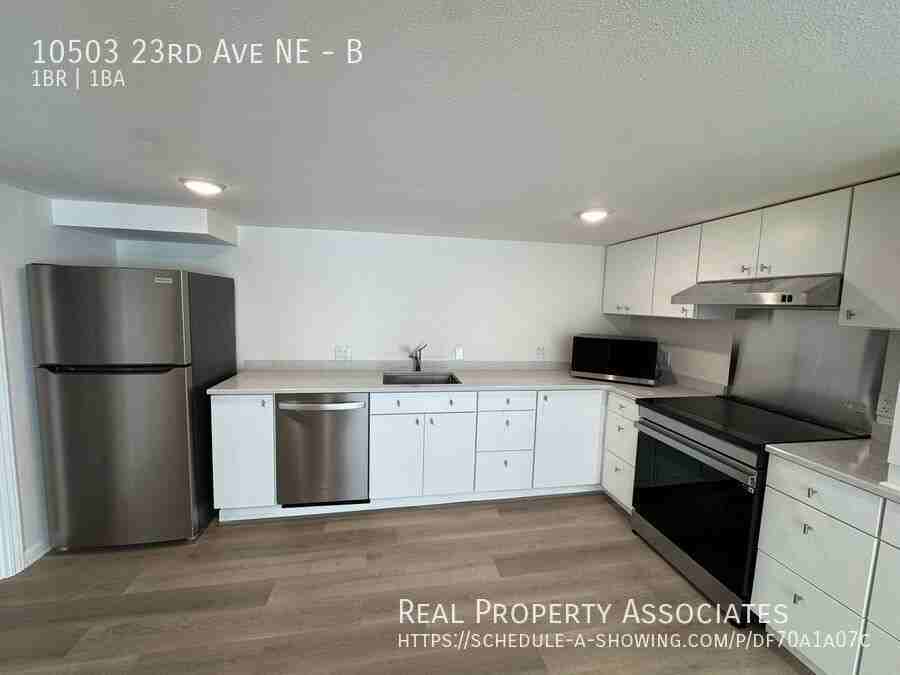 10503 23rd Ave Ne #B - Photo 2 of 13