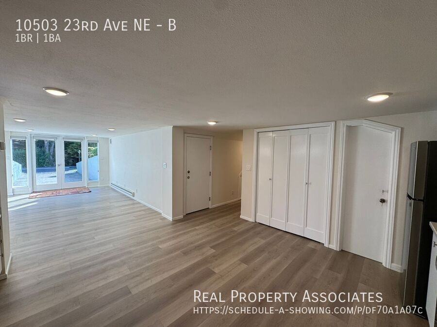 10503 23rd Ave Ne #B - Photo 5 of 13