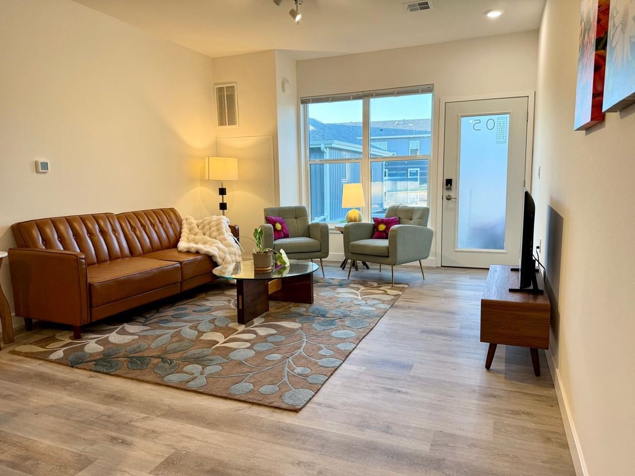 Point Gardens Apartments - Photo 5 of 41