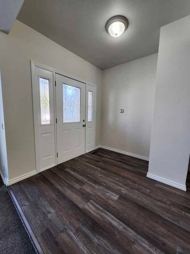 411 W 21st Pl - Photo 3 of 29