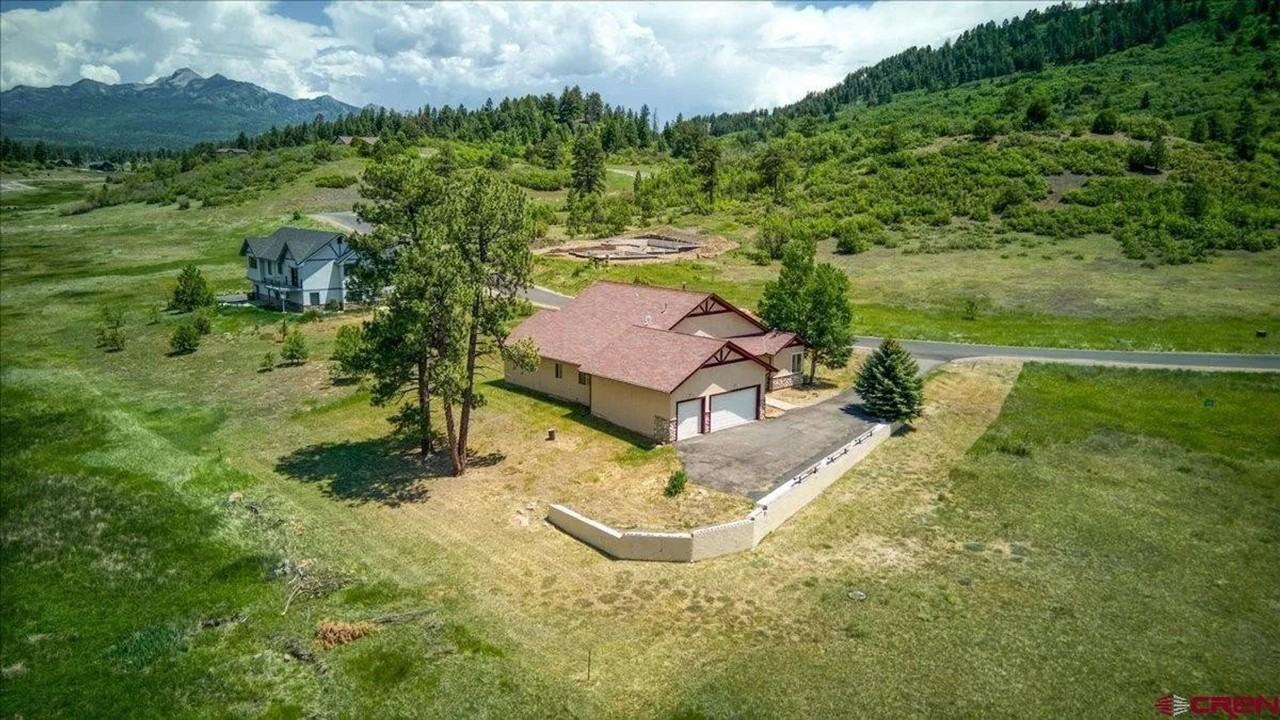 196 Dylan Dr - Photo 3 of 41