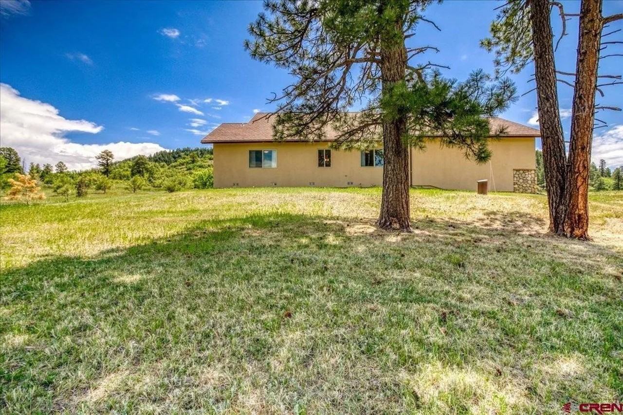 196 Dylan Dr - Photo 6 of 41