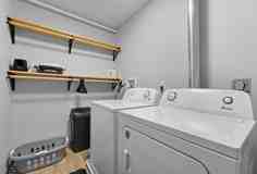 203 3rd St Se #1B - Photo 1 of 1