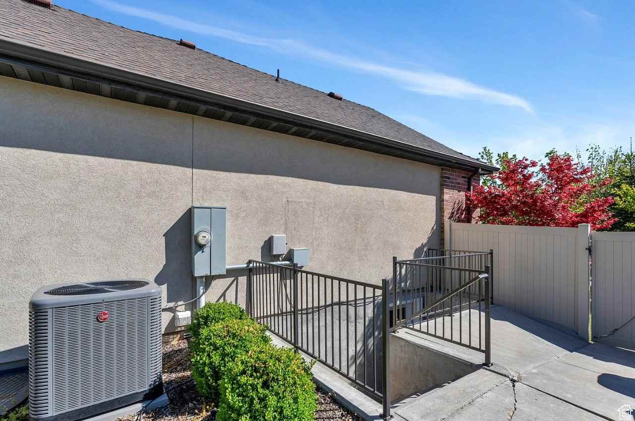 3373 W Canyon Meadow Dr #NA - Photo 3 of 12