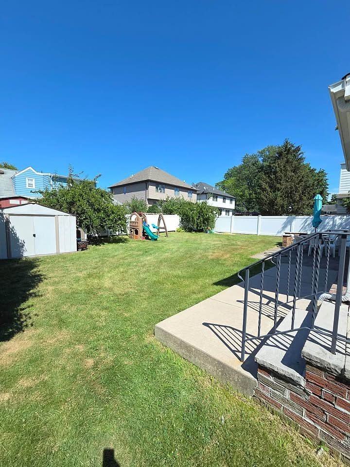26 Larkspur Ln #NA - Photo 2 of 14