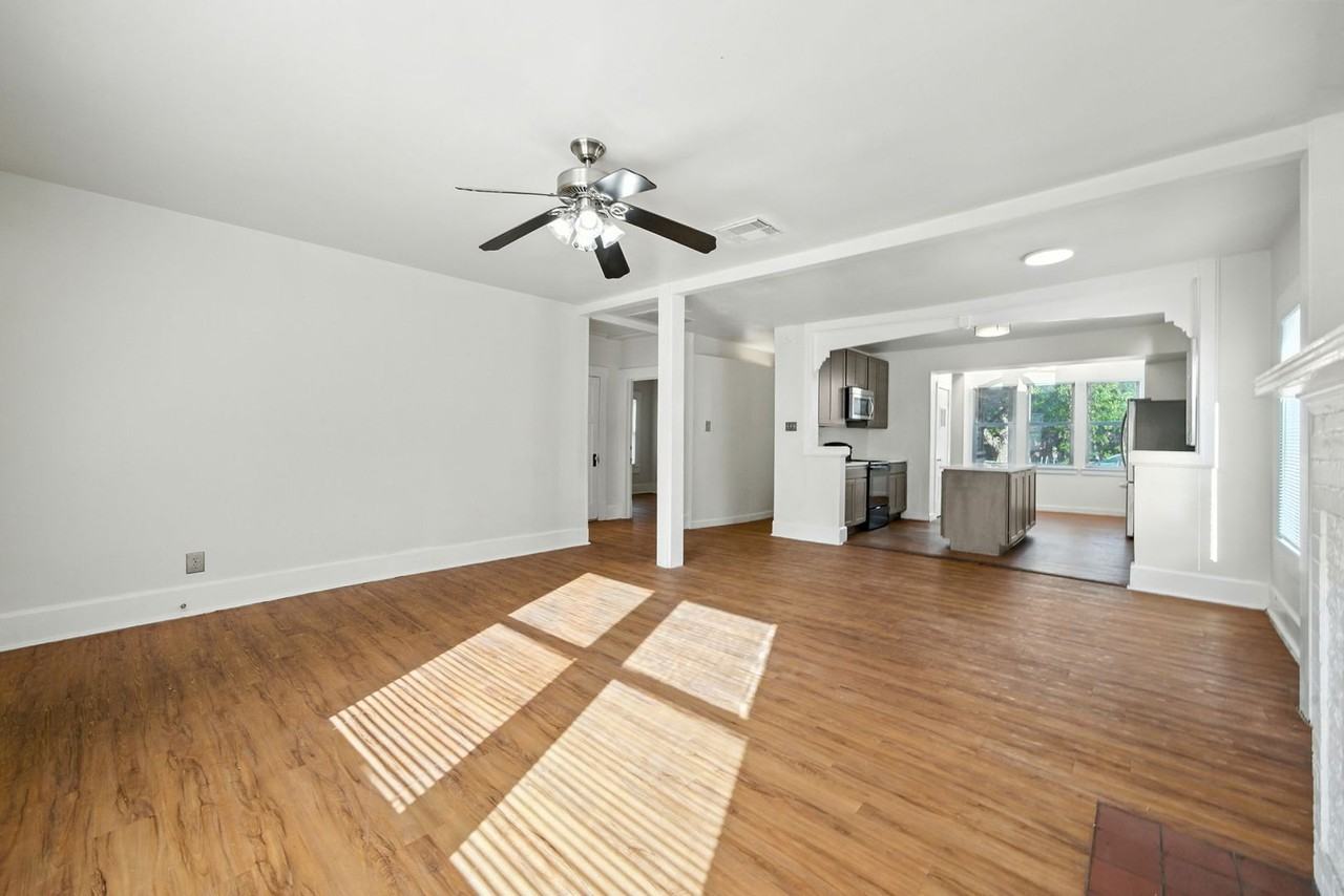 2902 Pearl St - Photo 4 of 50