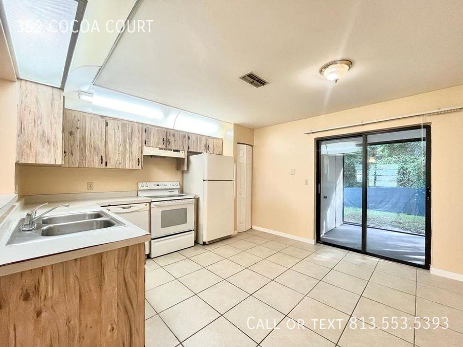 352 Cocoa Ct - Photo 4 of 12