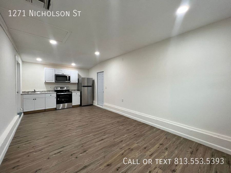 1271 Nicholson St - Photo 2 of 8