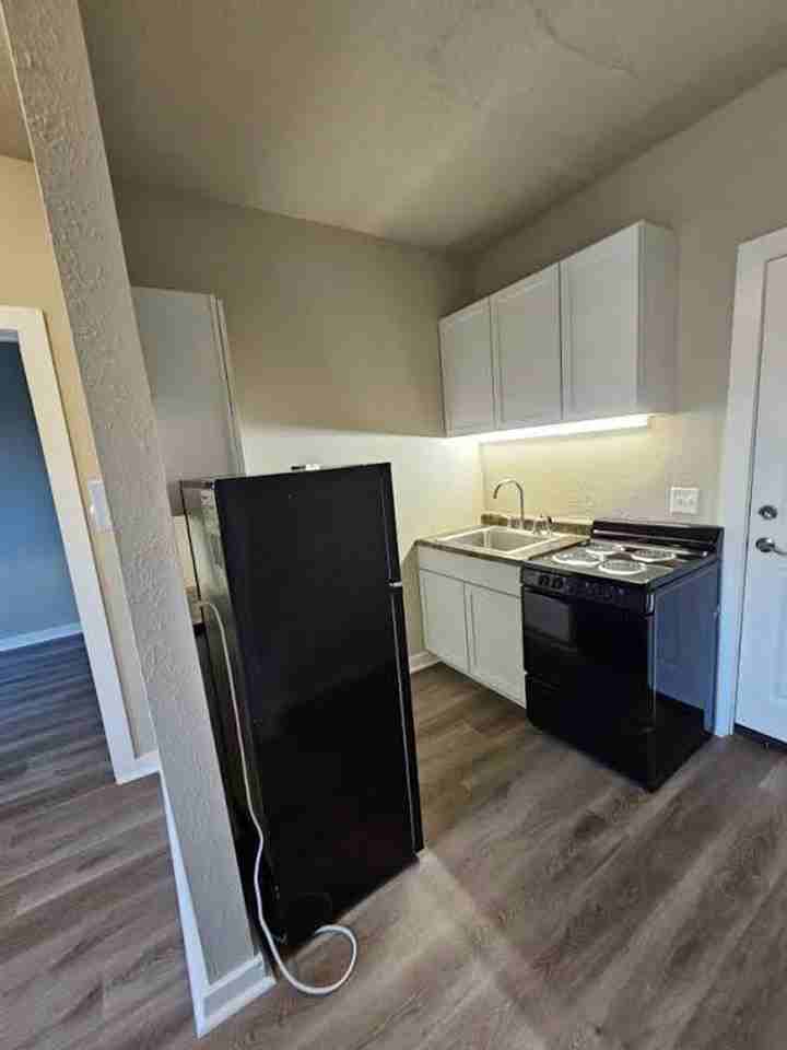 Robinson Heights - Photo 4 of 32