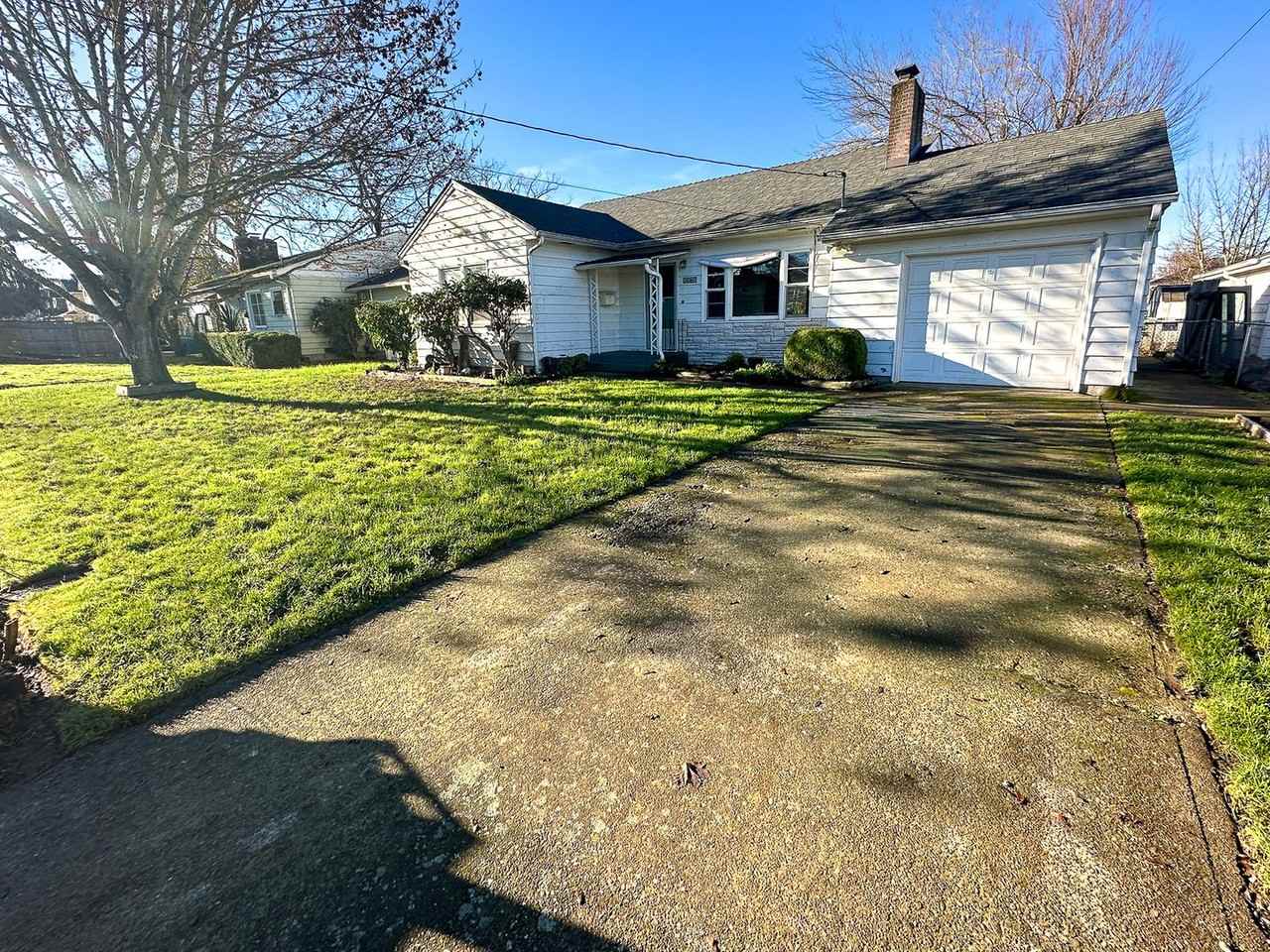 1069 Evergreen Avenue Northeast - Photo 2 of 24