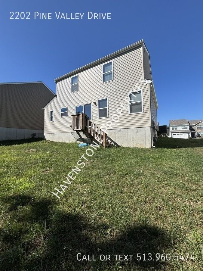 2202 Pine Valley Dr - Photo 2 of 16