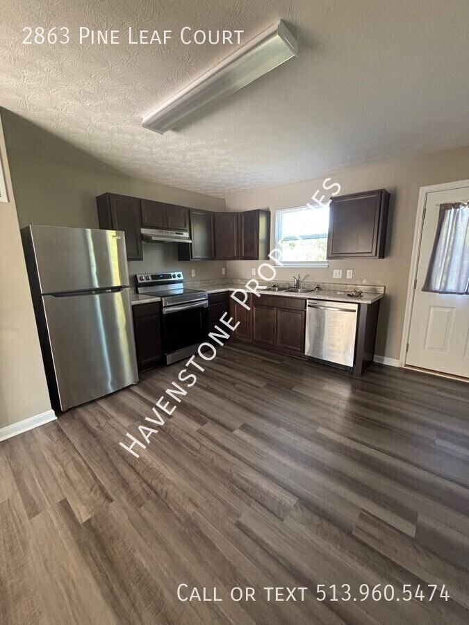 2863 Pine Leaf Ct - Photo 3 of 13