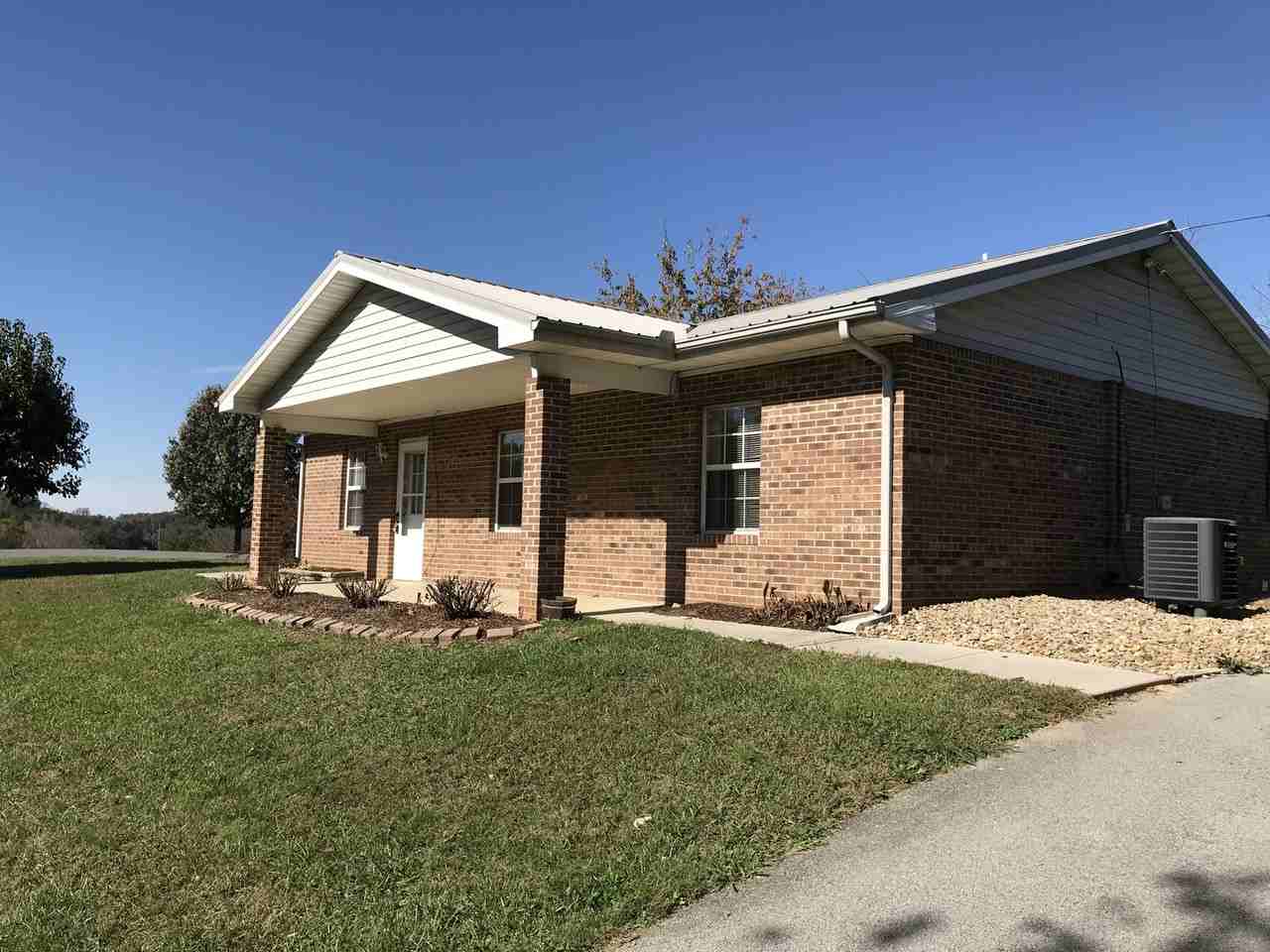 3208 Alton Dr - Photo 2 of 31