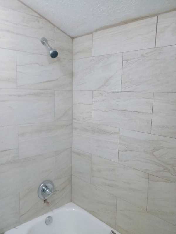 301 E Olive St - Photo 7 of 11