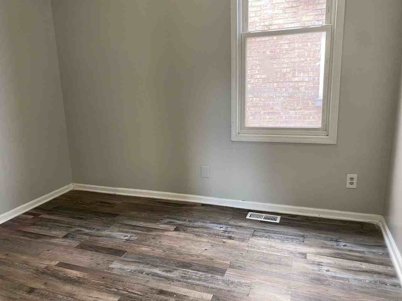 6035 S Karlov Avenue - Photo 5 of 32