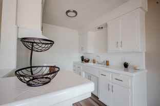 1904 Pine Ave. - Photo 1 of 1