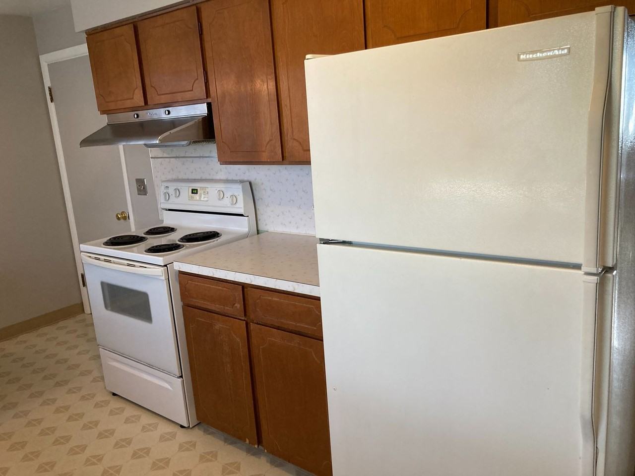 2310 9th Ave Se - Photo 2 of 9