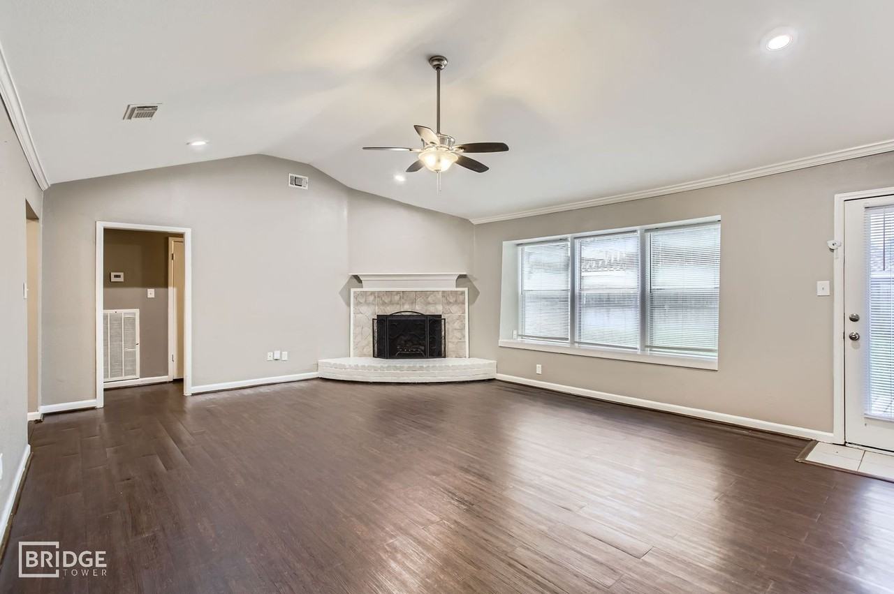 5607 Circlegate Dr - Photo 7 of 31