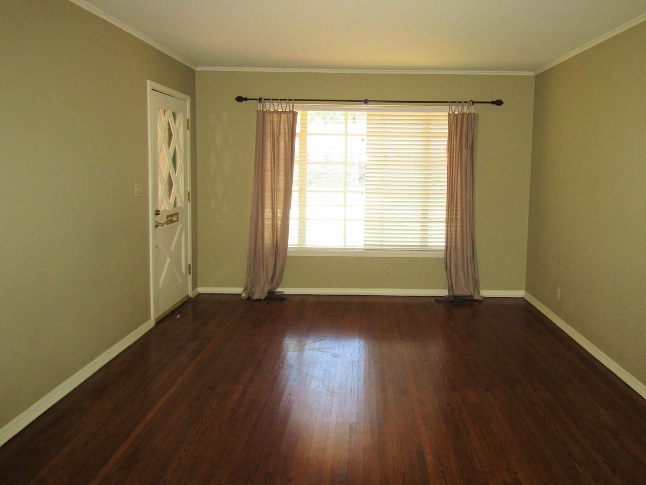 2257 Nw 52nd St - Photo 2 of 14