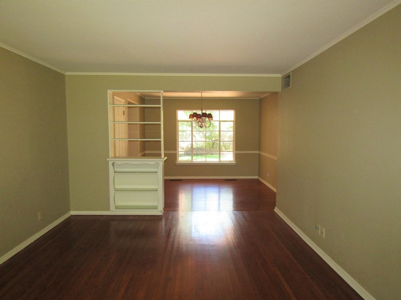 2257 Nw 52nd St - Photo 3 of 14