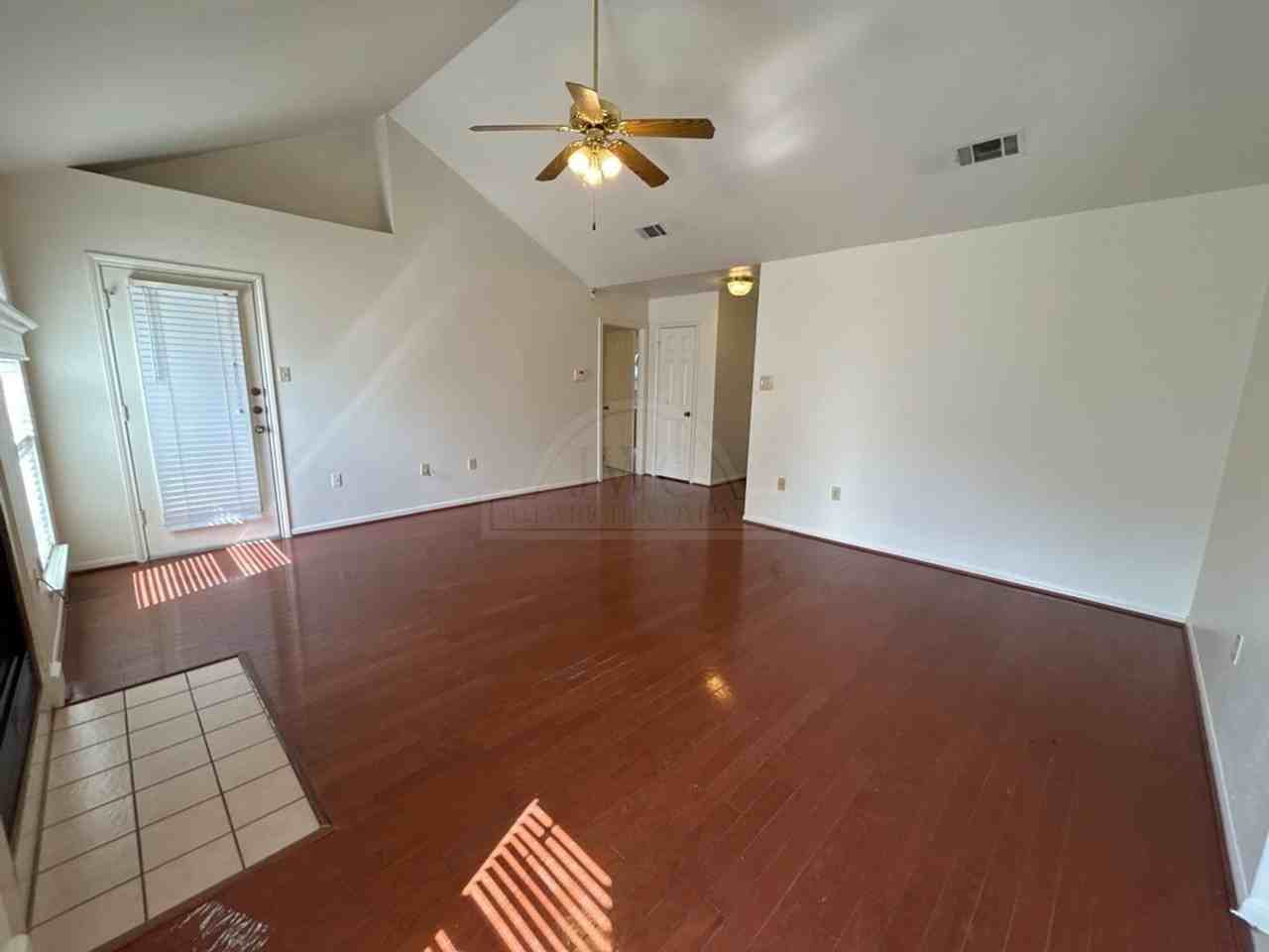 3820 Water Oak Dr - Photo 3 of 31