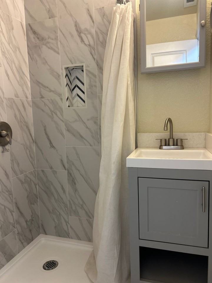 1106 Chester St - Photo 3 of 18