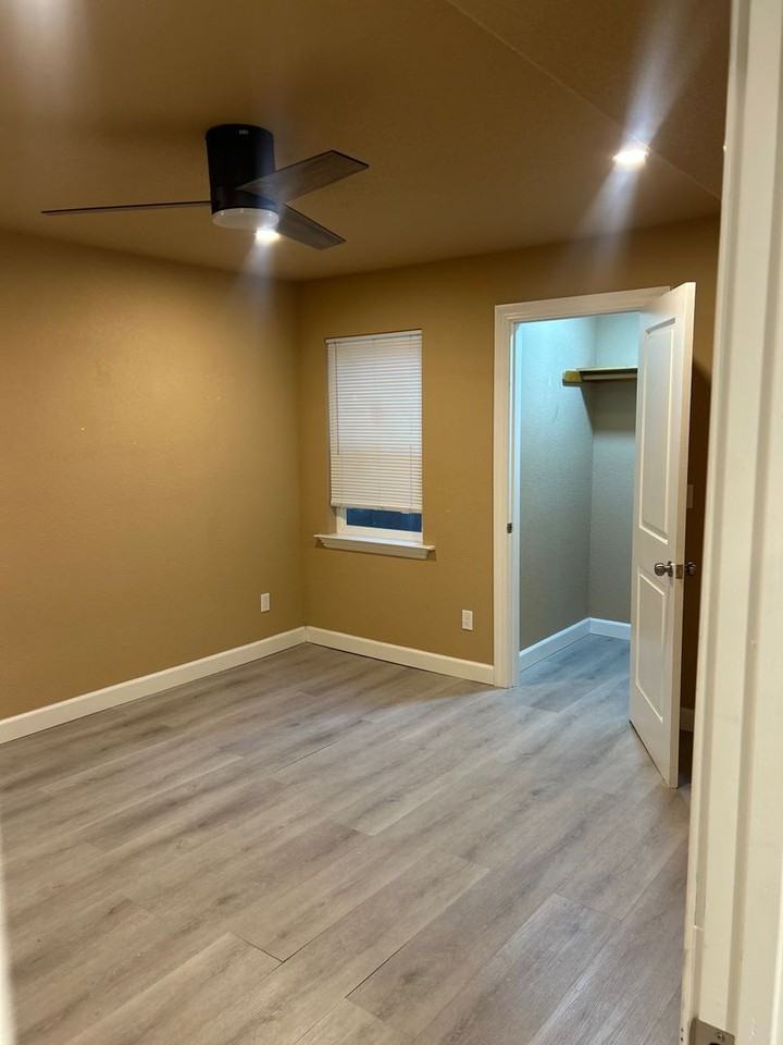 1106 Chester St - Photo 4 of 18