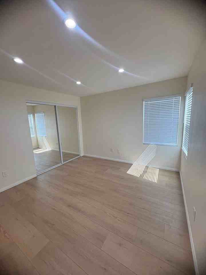 159 Wolff St - Photo 7 of 11