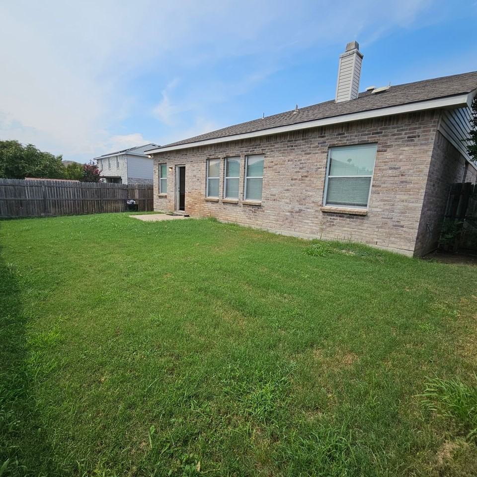 1716 Rialto Way - Photo 2 of 43