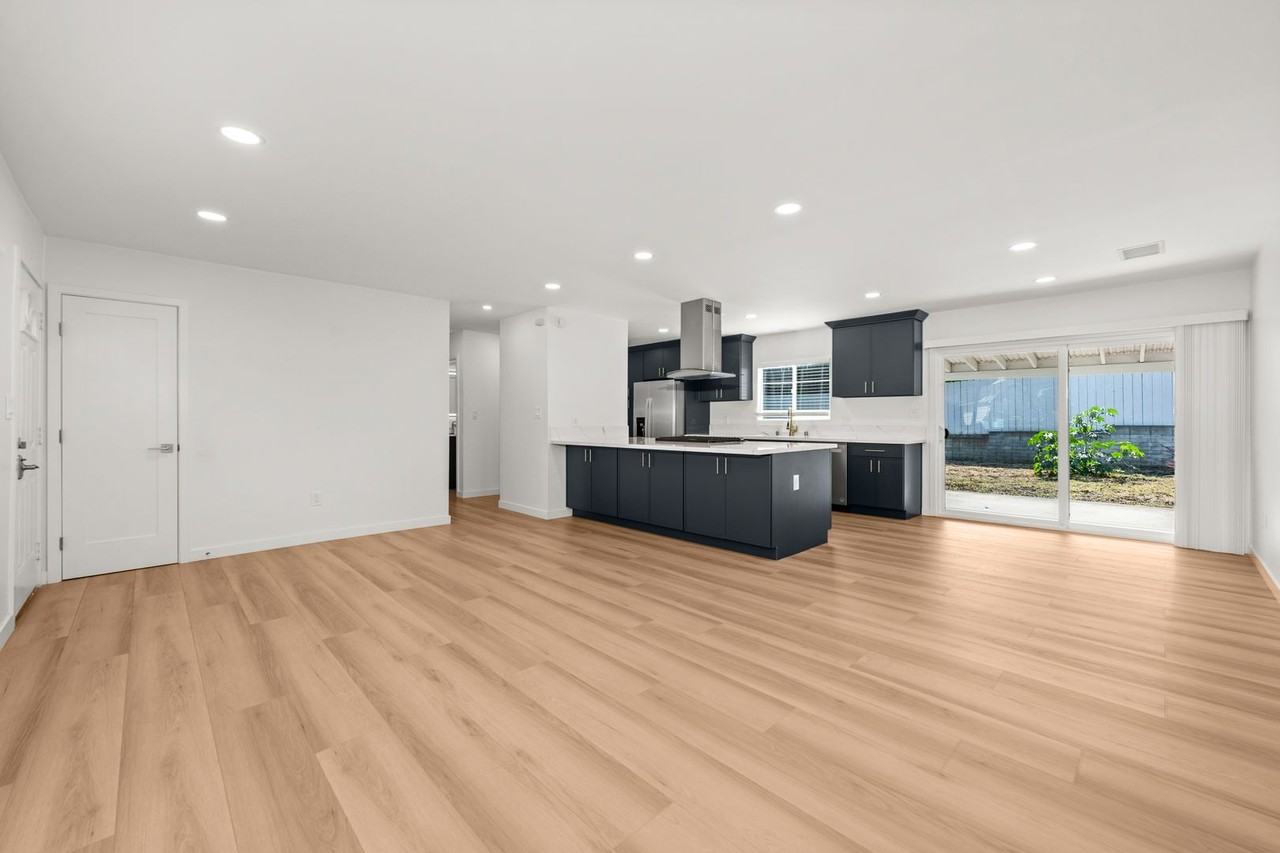 4922 Tierra Baja Way