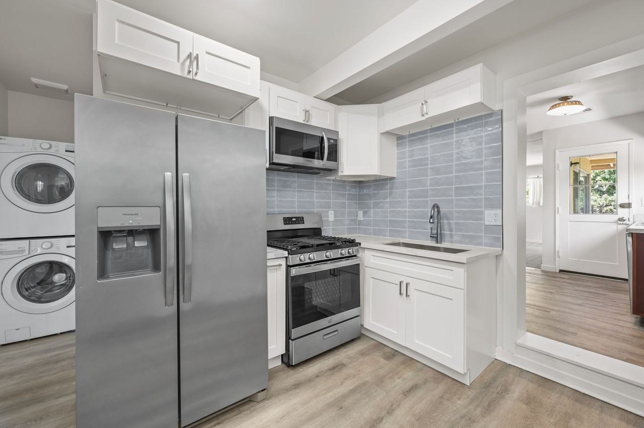 5318 Brockbank Pl - Photo 3 of 42