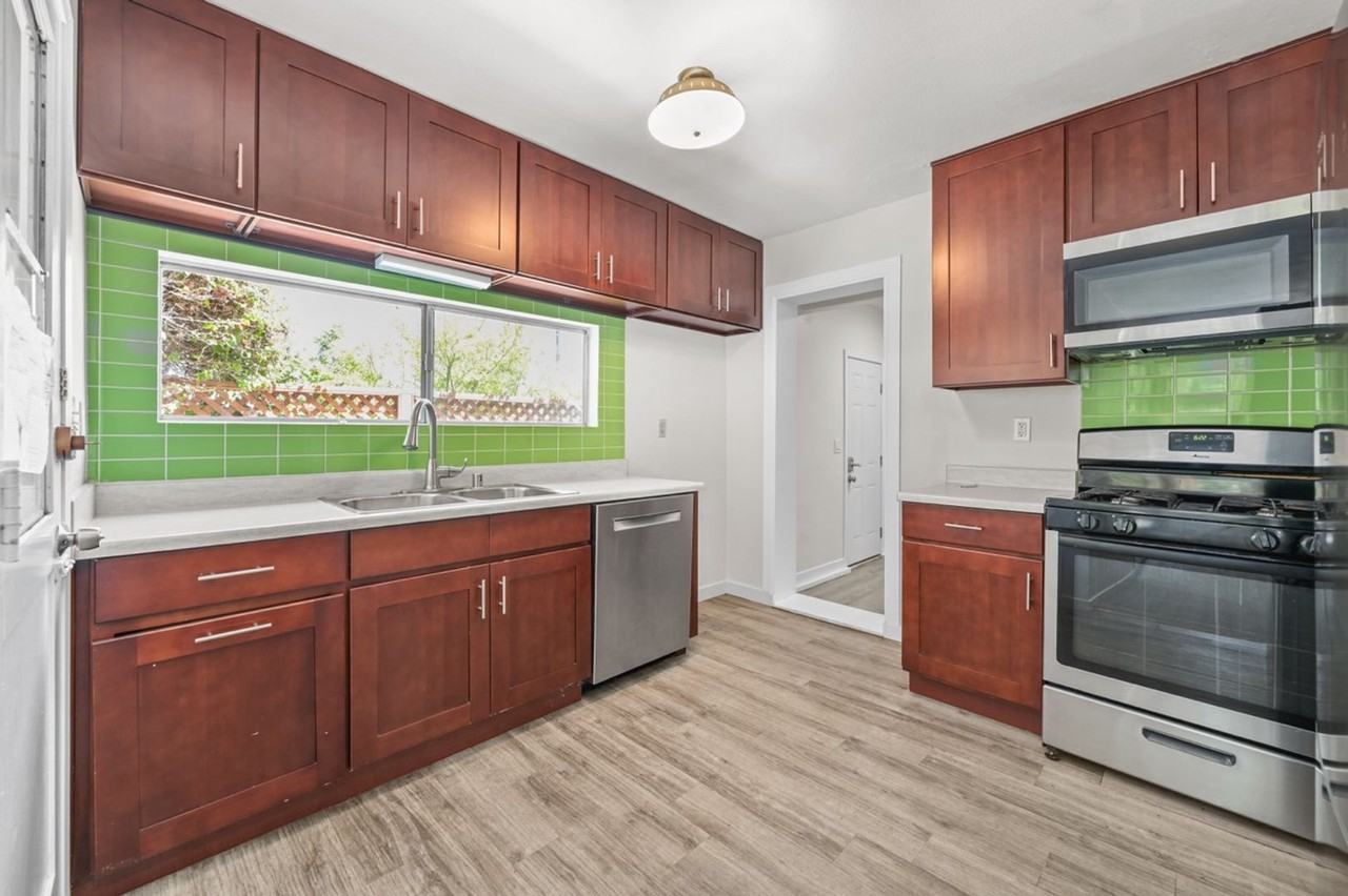 5318 Brockbank Pl - Photo 6 of 42