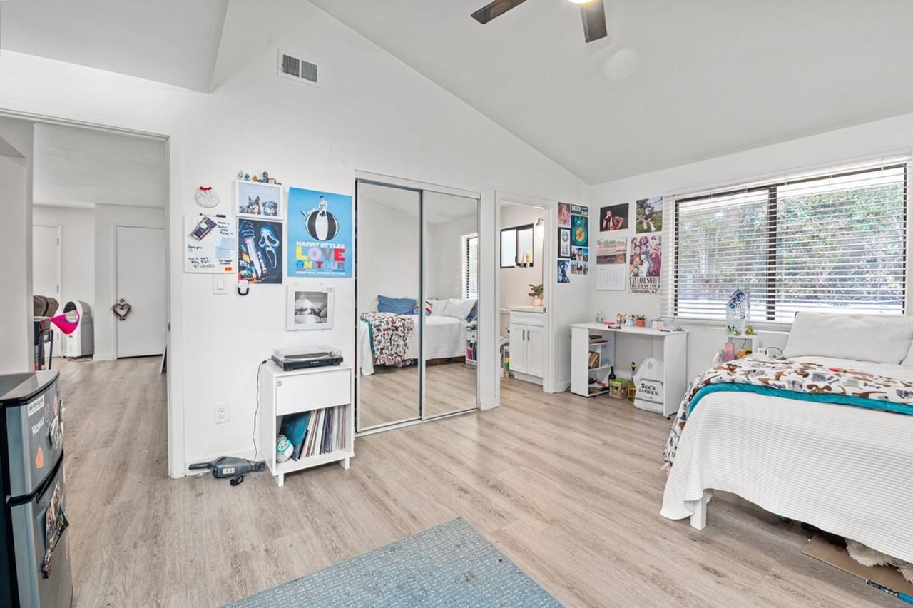 5318 Redding Rd - Photo 4 of 22