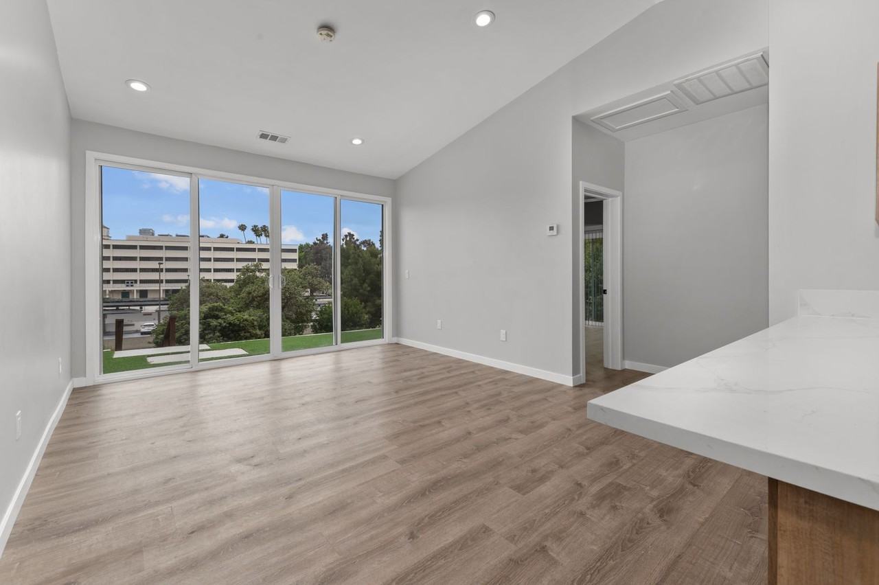 5350 W Falls View Dr - Photo 5 of 23